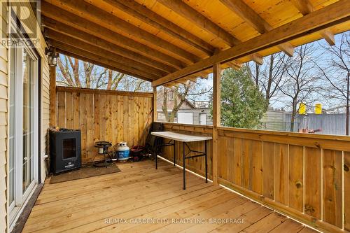 112 Clara Street, Thorold (556 - Allanburg/Thorold South), ON - Outdoor With Deck Patio Veranda With Exterior