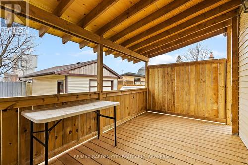 112 Clara Street, Thorold (556 - Allanburg/Thorold South), ON - Outdoor With Deck Patio Veranda With Exterior