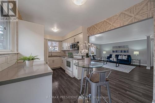 83 Watson Crescent, Brampton, ON - Indoor Photo Showing Kitchen