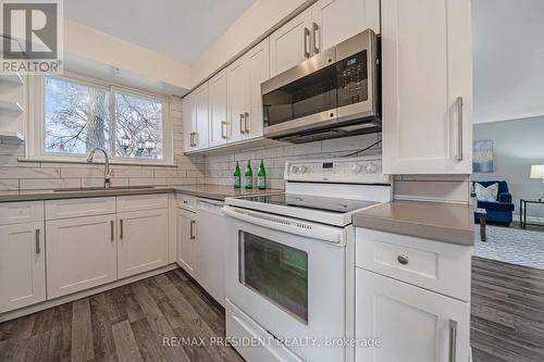 83 Watson Crescent, Brampton, ON - Indoor Photo Showing Kitchen