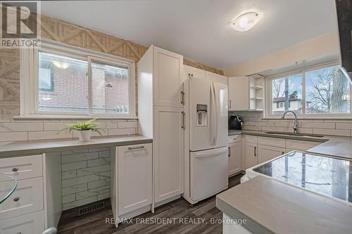 83 Watson Crescent, Brampton, ON - Indoor Photo Showing Kitchen