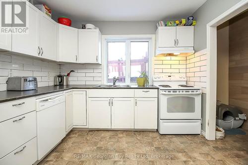 405 Bay Street, Midland, ON - Indoor Photo Showing Kitchen With Double Sink