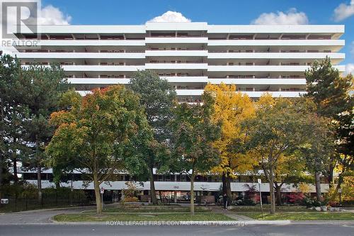 102 - 1 Royal Orchard Blv Boulevard, Markham, ON - Outdoor