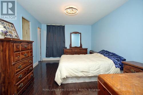 102 - 1 Royal Orchard Blv Boulevard, Markham, ON - Indoor Photo Showing Bedroom