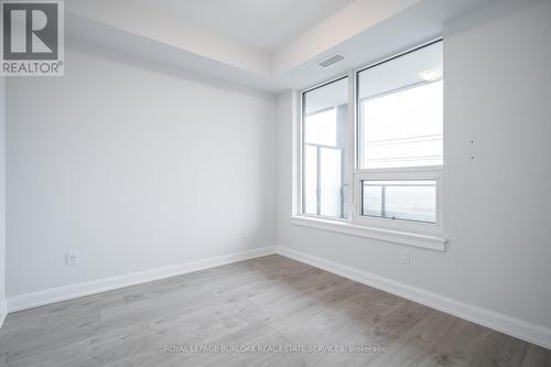 408 - 3220 William Coltson Avenue, Oakville, ON - Indoor Photo Showing Other Room