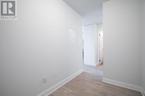 408 - 3220 William Coltson Avenue, Oakville, ON - Indoor Photo Showing Other Room