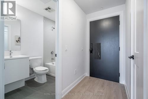 408 - 3220 William Coltson Avenue, Oakville, ON - Indoor Photo Showing Bathroom