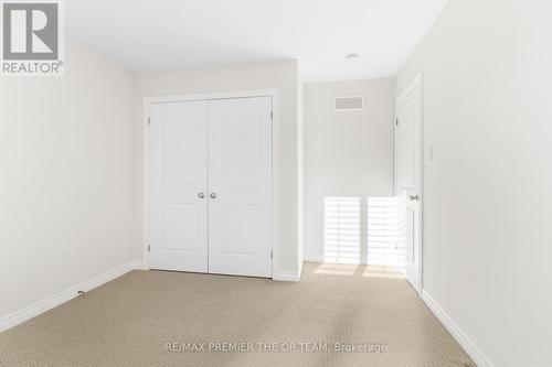 238 Medici Lane, Hamilton, ON - Indoor Photo Showing Other Room