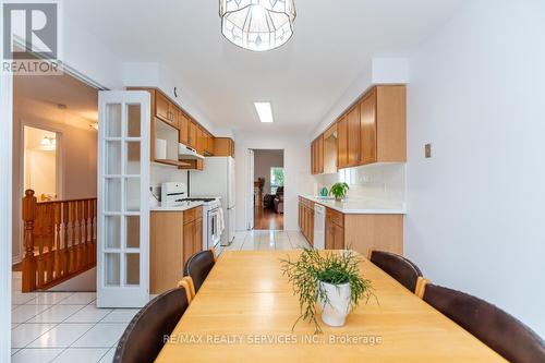 757 Guildwood Boulevard, London, ON - Indoor Photo Showing Dining Room