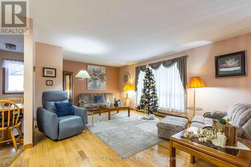 82 River Heights Road, Marmora And Lake, ON - Indoor Photo Showing Living Room