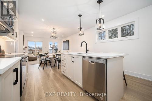 825 St John Street, Merrickville-Wolford, ON - Indoor Photo Showing Kitchen With Upgraded Kitchen