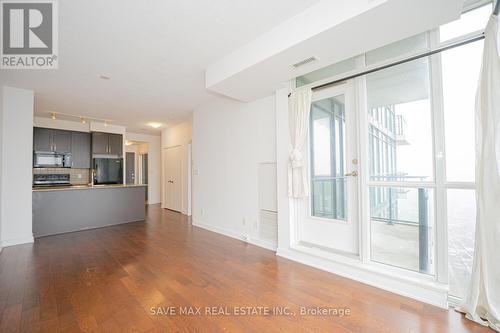 2908 - 4070 Confederation Parkway, Mississauga, ON - Indoor Photo Showing Kitchen