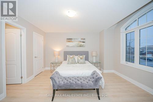 126 Sunset Way, Thorold, ON - Indoor Photo Showing Bedroom