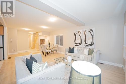 126 Sunset Way, Thorold, ON - Indoor Photo Showing Living Room