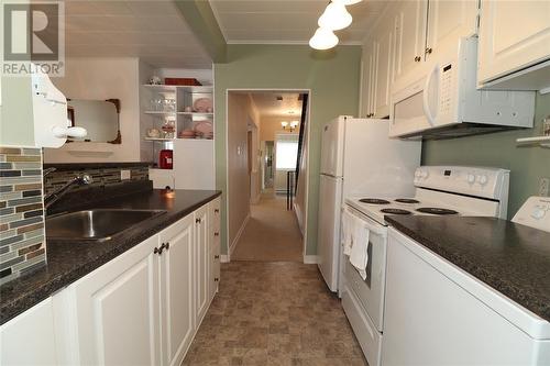 98 Merrymeeting Road, St. John'S, NL - Indoor Photo Showing Kitchen