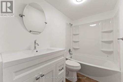 B - 6876 Notre Dame Street, Ottawa, ON - Indoor Photo Showing Bathroom