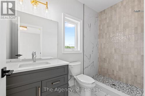 34 Marie Street, Pelham (662 - Fonthill), ON - Indoor Photo Showing Bathroom