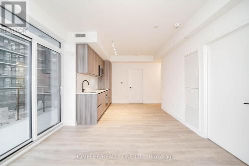 1111 - 117 Broadway Avenue, Toronto, ON - Indoor Photo Showing Other Room