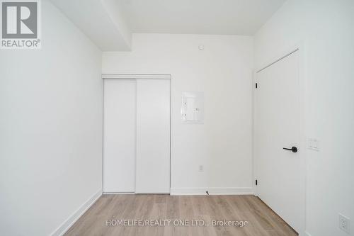 1111 - 117 Broadway Avenue, Toronto, ON - Indoor Photo Showing Other Room