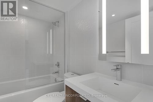 1919 - 585 Bloor Street E, Toronto, ON - Indoor Photo Showing Bathroom