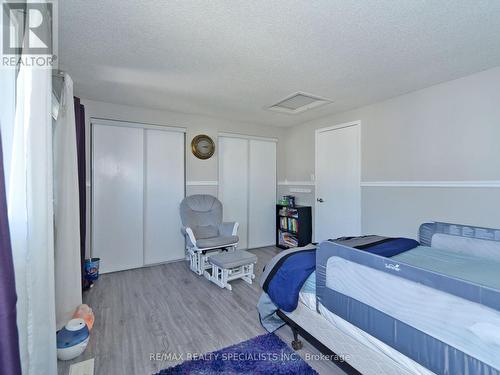 73 Andona Crescent, Toronto, ON - Indoor Photo Showing Bedroom