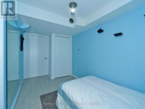 73 Andona Crescent, Toronto, ON - Indoor Photo Showing Bedroom