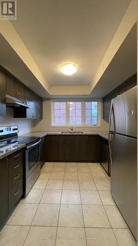 2506 Rosedrop Path, Oshawa, ON - Indoor Photo Showing Kitchen