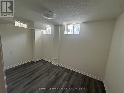 1131 Plymouth Drive, Oshawa, ON - Indoor Photo Showing Other Room