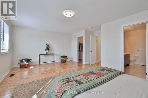 1246 Peelar Crescent, Innisfil, ON - Indoor Photo Showing Bedroom