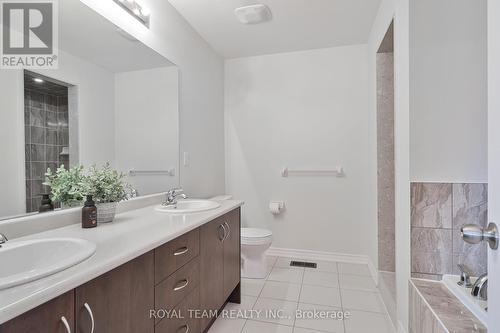 1246 Peelar Crescent, Innisfil, ON - Indoor Photo Showing Bathroom