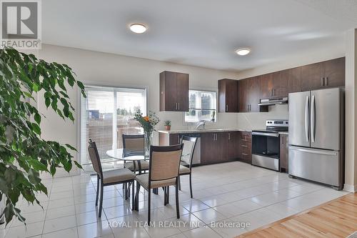 1246 Peelar Crescent, Innisfil, ON - Indoor Photo Showing Kitchen