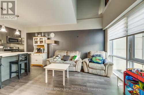 118 - 24 Woodstream Boulevard, Vaughan, ON - Indoor Photo Showing Kitchen