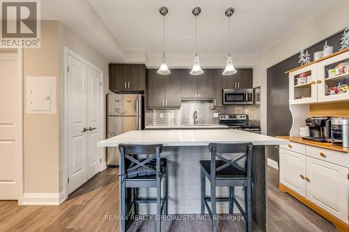 118 - 24 Woodstream Boulevard, Vaughan, ON - Indoor Photo Showing Kitchen With Stainless Steel Kitchen With Upgraded Kitchen