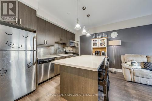 118 - 24 Woodstream Boulevard, Vaughan, ON - Indoor Photo Showing Kitchen With Stainless Steel Kitchen With Upgraded Kitchen