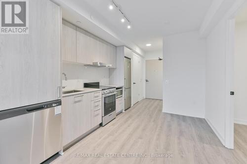 307 - 195 Commerce Street W, Vaughan, ON - Indoor Photo Showing Kitchen