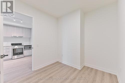 307 - 195 Commerce Street W, Vaughan, ON - Indoor