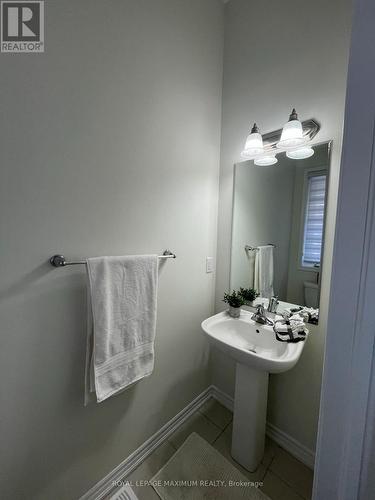 15 Morning Sparrow Drive, Vaughan, ON - Indoor Photo Showing Bathroom