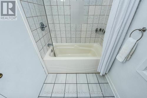 12 Finchgate Boulevard, Brampton, ON - Indoor Photo Showing Bathroom