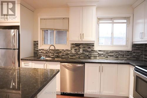 805 Krosno Boulevard, Pickering, ON - Indoor Photo Showing Kitchen With Stainless Steel Kitchen With Double Sink With Upgraded Kitchen