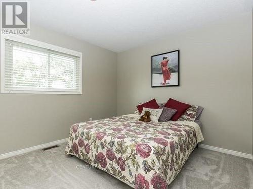 2 - 6060 Snowy Owl Crescent, Mississauga, ON - Indoor Photo Showing Bedroom