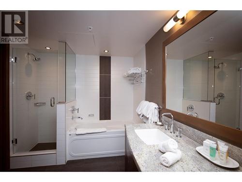 2950 Camozzi Road Unit# 2533, Revelstoke, BC - Indoor Photo Showing Bathroom