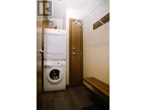 2950 Camozzi Road Unit# 2533, Revelstoke, BC - Indoor Photo Showing Laundry Room