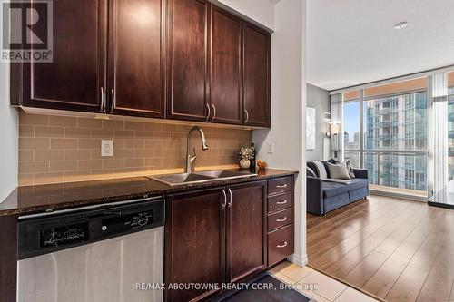 2503 - 225 Webb Drive, Mississauga, ON - Indoor Photo Showing Kitchen With Double Sink