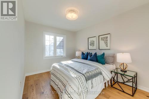 1277 Craigleith Road, Oakville, ON - Indoor Photo Showing Bedroom