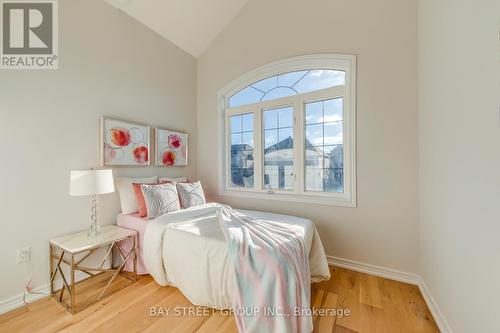 1277 Craigleith Road, Oakville, ON - Indoor Photo Showing Bedroom