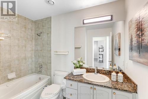 1105 - 2067 Lakeshore Boulevard W, Toronto, ON - Indoor Photo Showing Bathroom