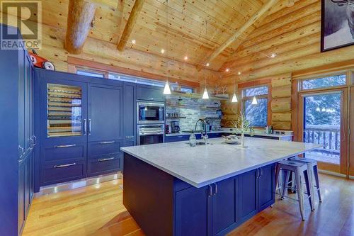 1783 Greywolf Drive, Panorama, BC - Indoor Photo Showing Kitchen