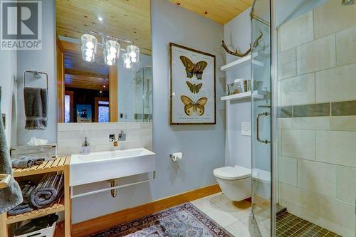 1783 Greywolf Drive, Panorama, BC - Indoor Photo Showing Bathroom