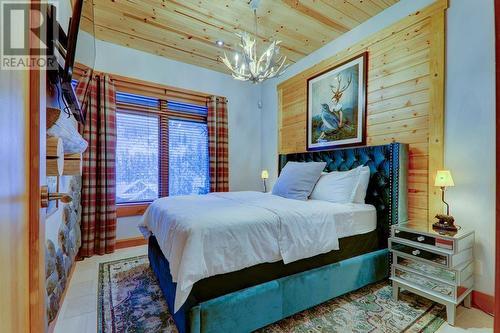 1783 Greywolf Drive, Panorama, BC - Indoor Photo Showing Bedroom