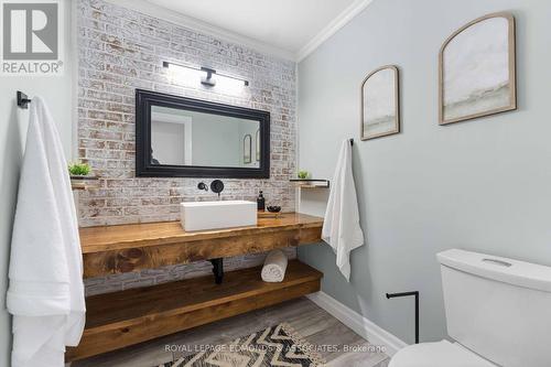 3033 Mclaughlin Road, Whitewater Region, ON - Indoor Photo Showing Bathroom